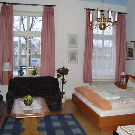 Haus Am Pfaffenteich Hotel ชเวียรีน ภายนอก รูปภาพ