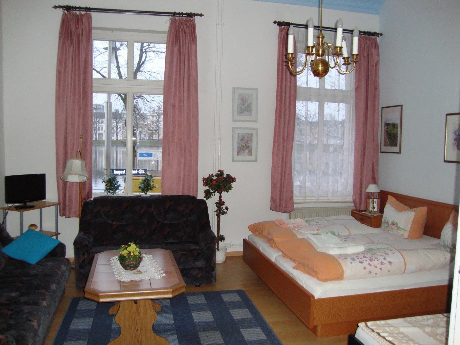 Haus Am Pfaffenteich Hotel ชเวียรีน ภายนอก รูปภาพ